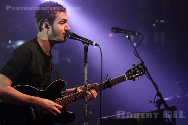 EDITORS - 2014-03-17 - PARIS - La Cigale - Thomas Michael Henry Smith